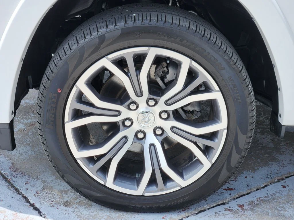 Used 2025 Ivory White Tri-Coat Pearlcoat Ram Tungsten image 15
