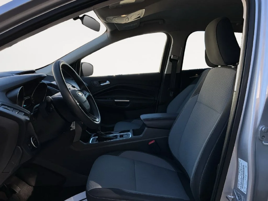Used 2018 Silver Ford SE image 11