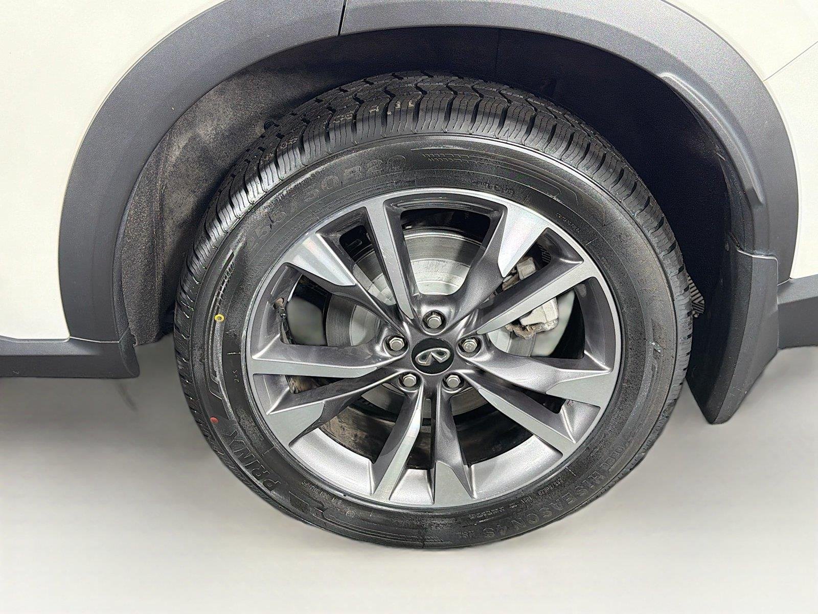 Used 2023 Majestic White INFINITI LUXE image 36