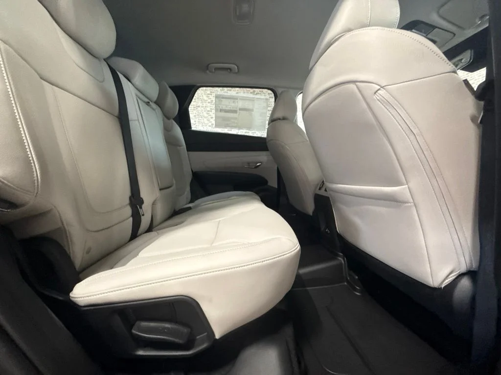 New 2026 Phantom Black Hyundai SEL Plus image 13