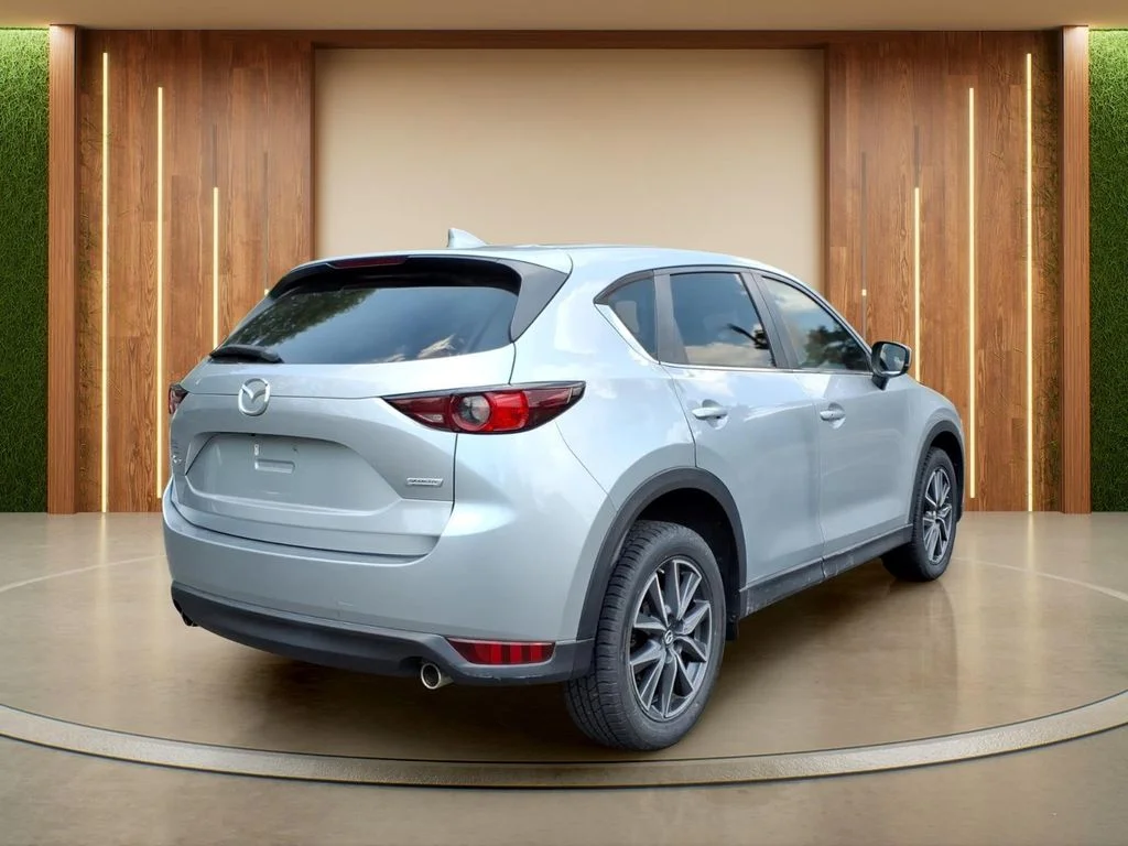 Used 2018 Silver Mazda Touring image 33