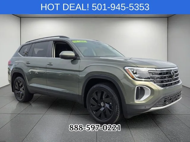 Used 2026 Green Volkswagen SE w/Technology image 7