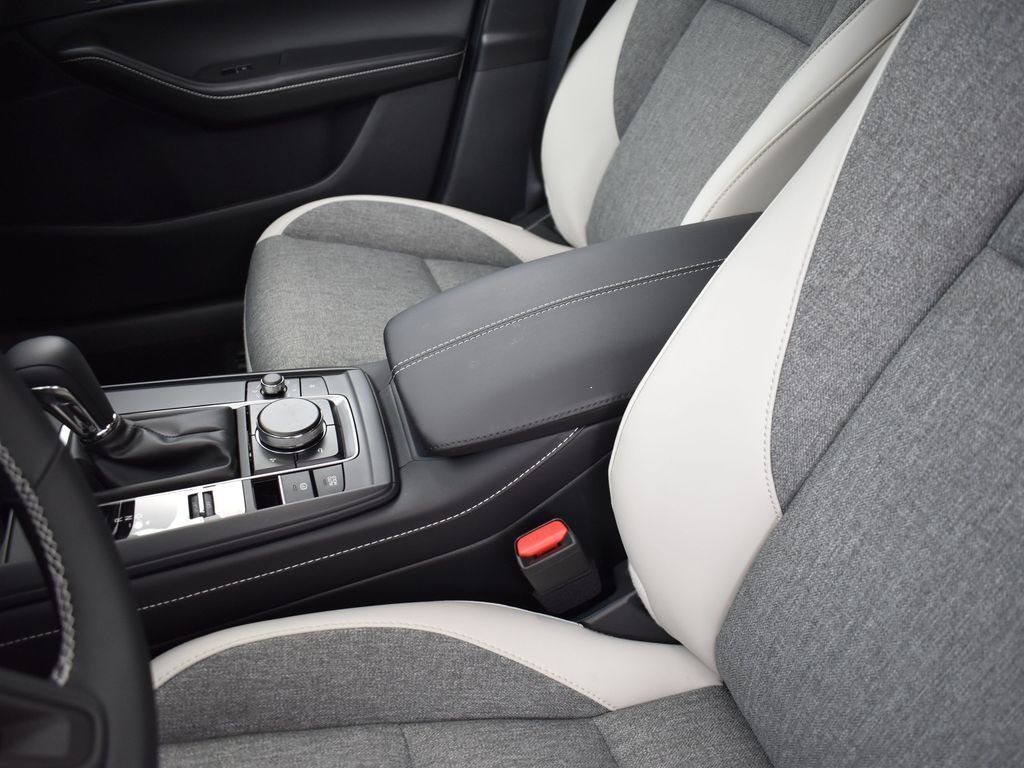 2026 Mazda CX-30 Aire Edition - Photo 11