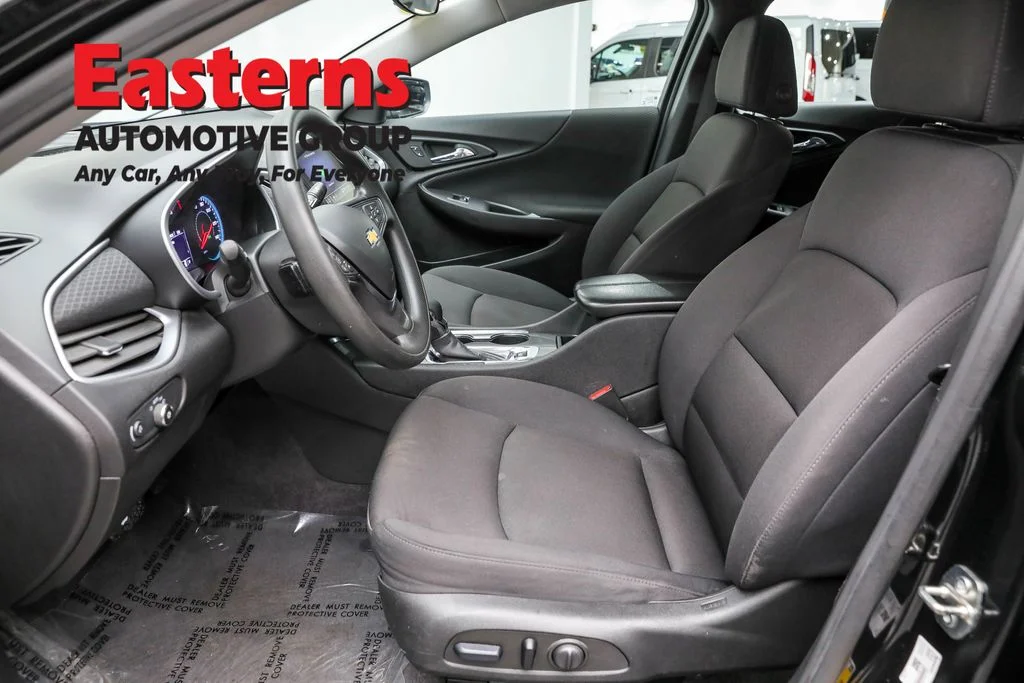 Used 2023 Black Chevrolet LT image 14