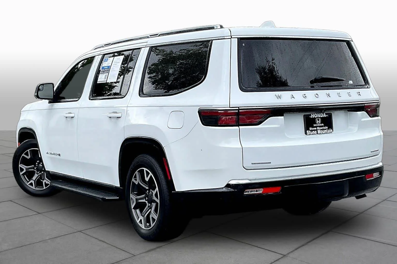 Used 2023 Bright White Clearcoat Jeep Series III image 21