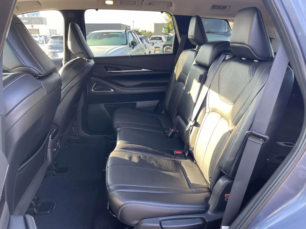 Used 2023 Moonbow Blue INFINITI SENSORY image 3