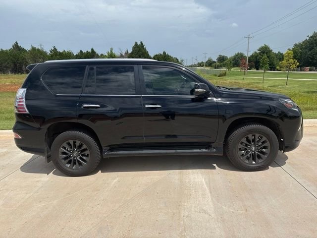 Used 2022 Black Lexus 460 image 4
