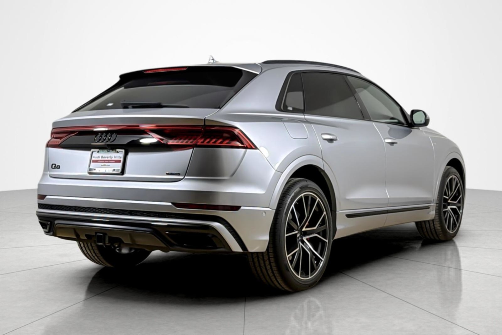 Used 2022 Florett Silver Metallic Audi Premium Plus 55 TFSI quattro image 5