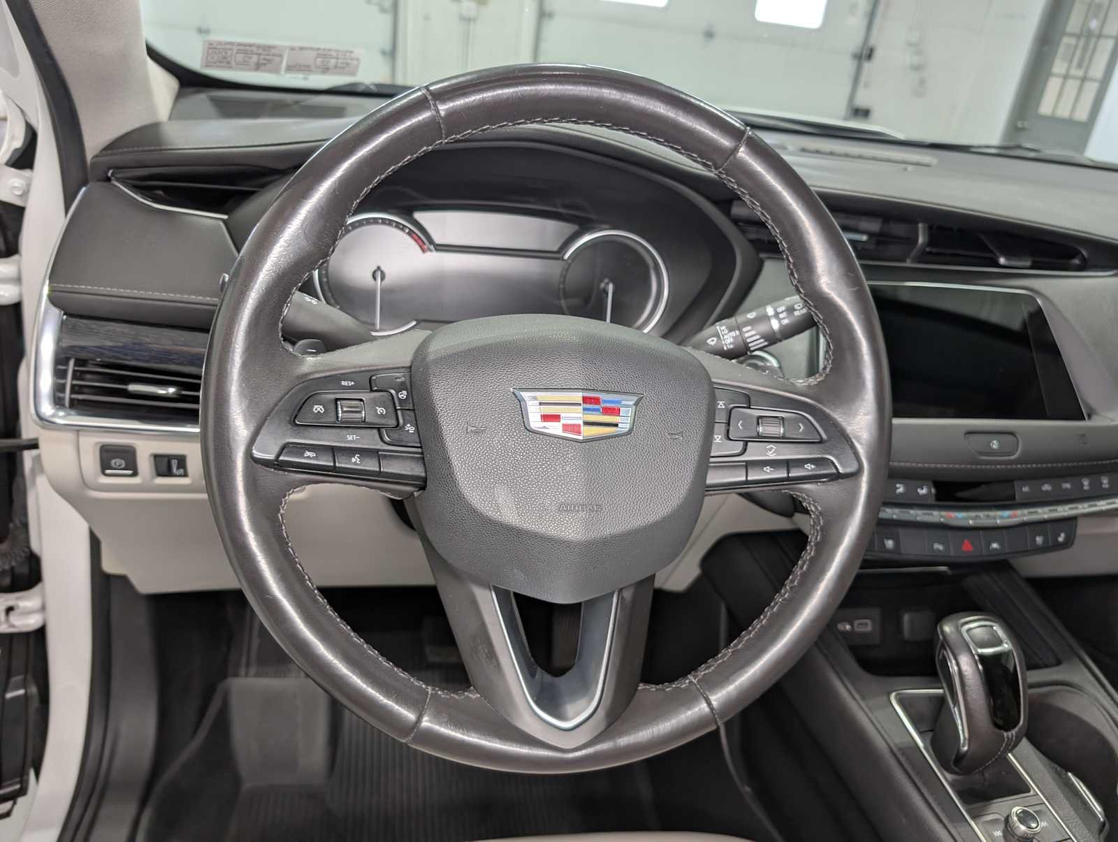Used 2019 CRYSTAL WHITE TRICOAT Cadillac AWD Premium Luxury image 37