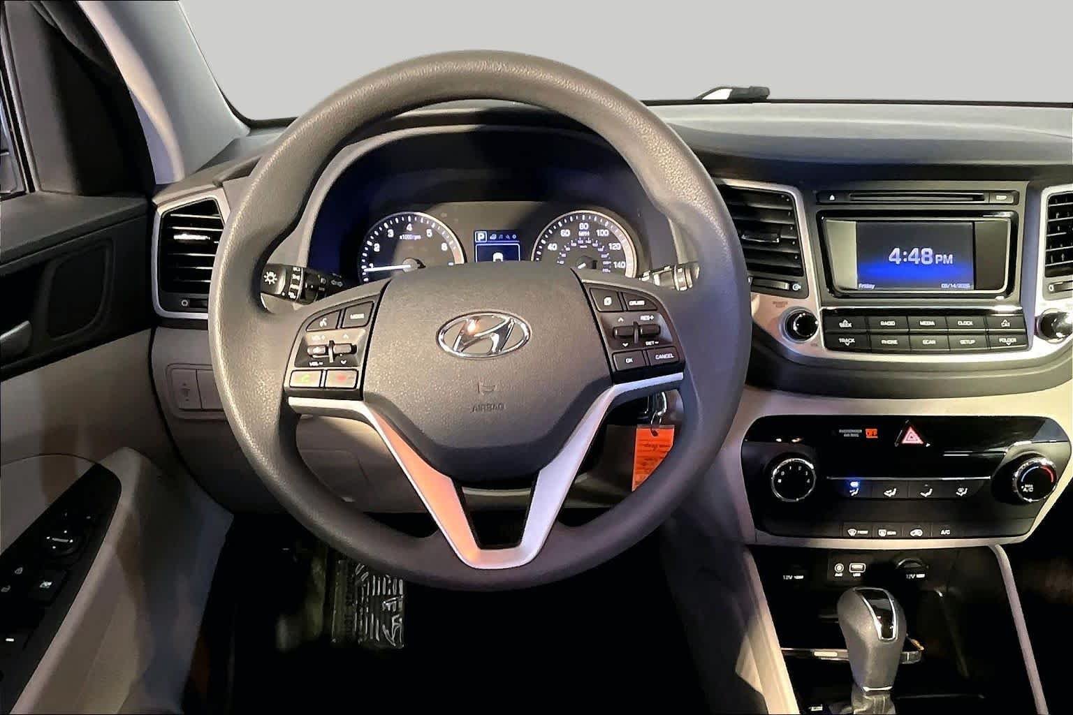 Used 2017 Coliseum Gray Hyundai SE image 6