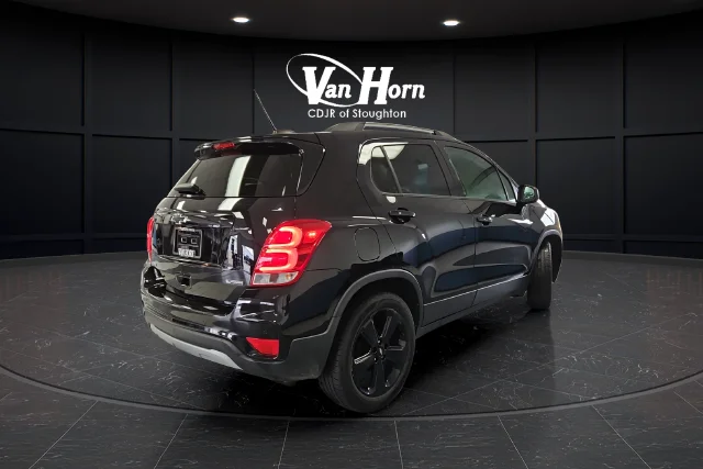 Used 2018 Black Metallic Chevrolet Premier image 7