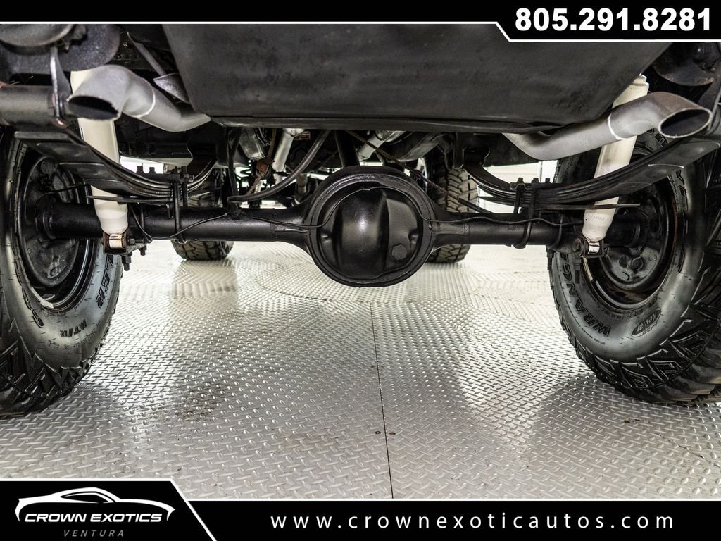 Used 1972  Ford 2dr Convertible image 39