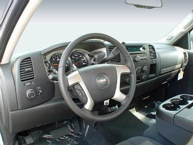 Used 2008 Gray GMC SLE1 image 4