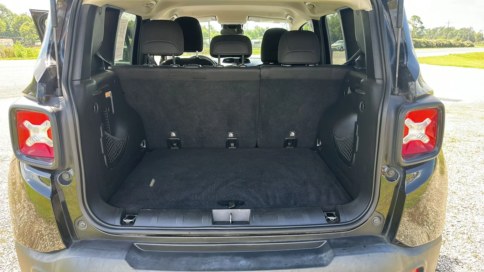 Used 2018 Black Jeep Sport image 20