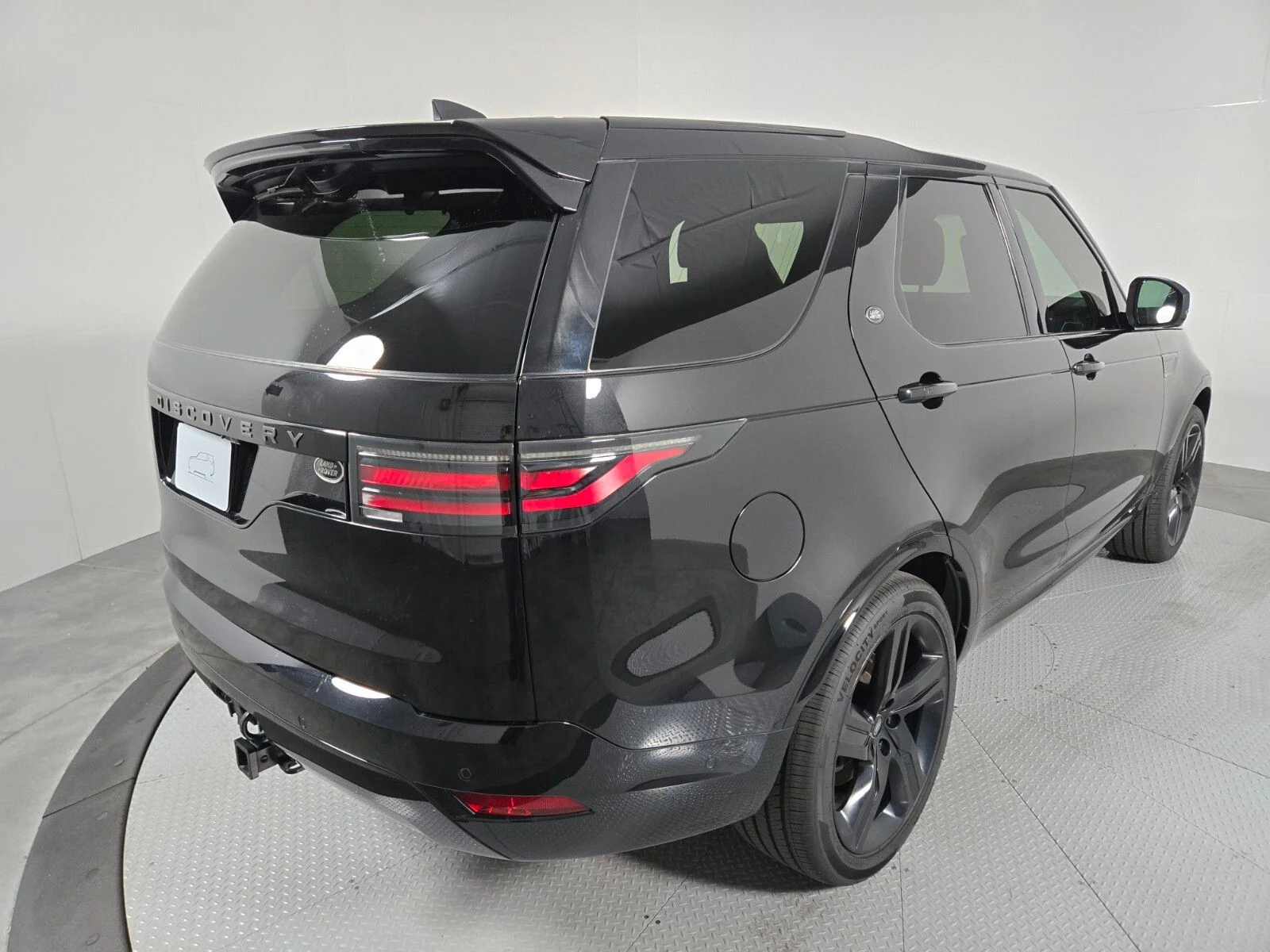 Used 2021 Santorini Black Metallic Land Rover S R-Dynamic image 2