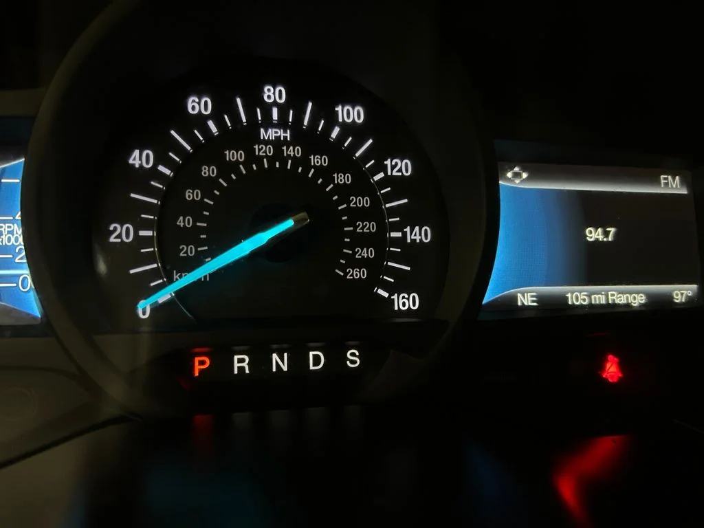 Used 2023 Gray Ford SEL image 10