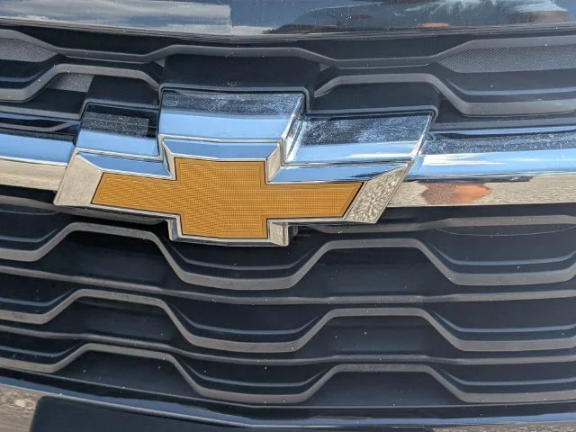 Used 2025 Black Chevrolet LT image 3