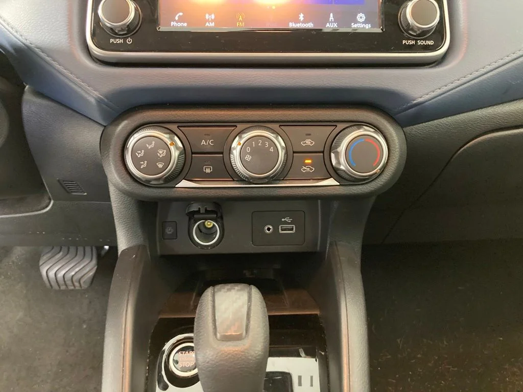 Used 2025 Black Nissan 1.6 SV image 11