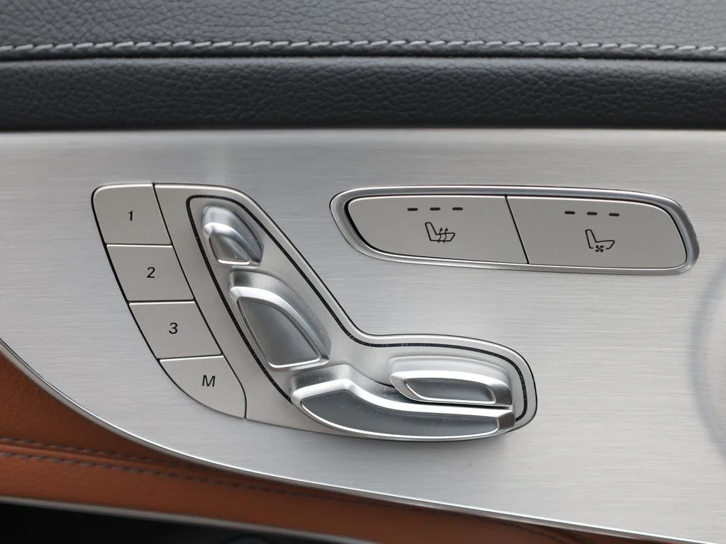 Used 2023 Silver Mercedes-Benz C 300 image 14