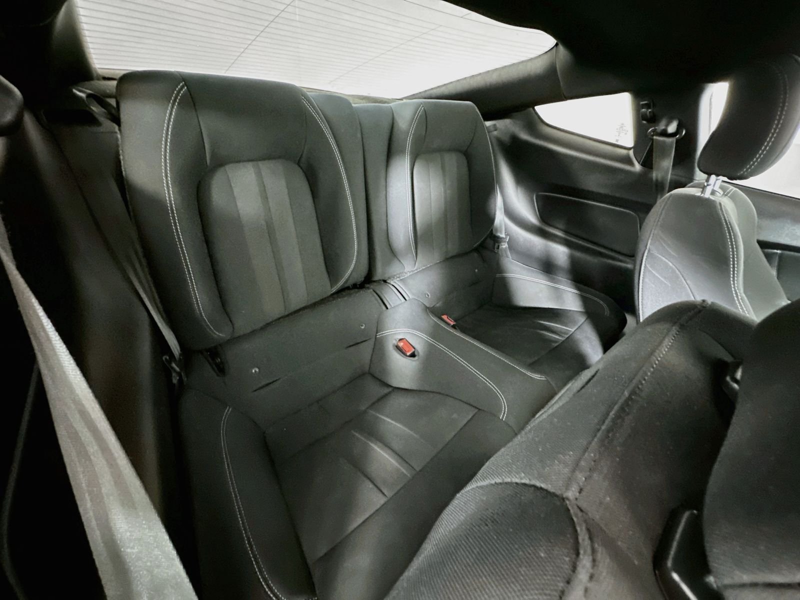 Used 2019 Oxford White Ford GT image 26