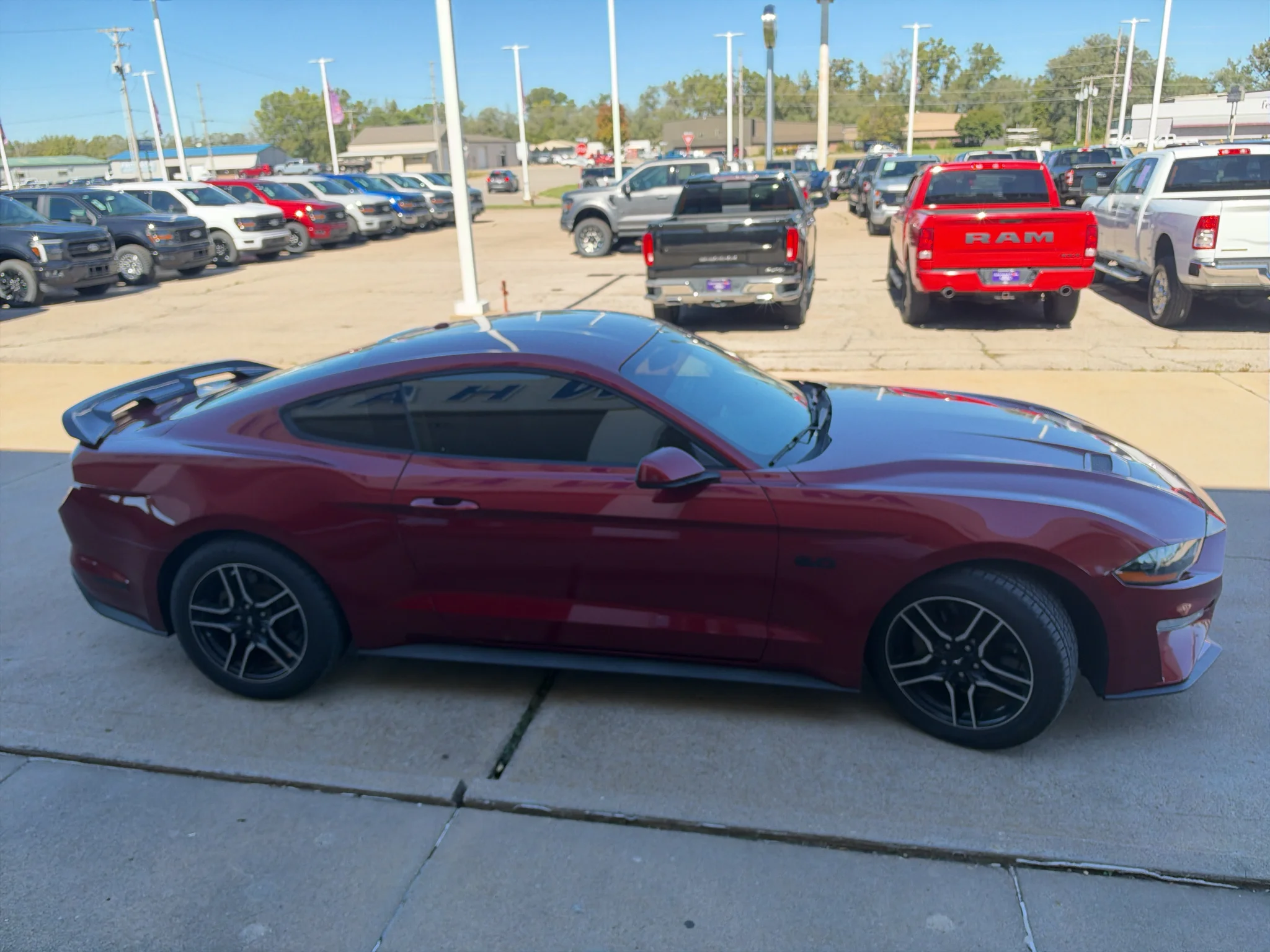 Used 2018 Ruby Red Tinted Clearcoat Metallic Ford GT image 5