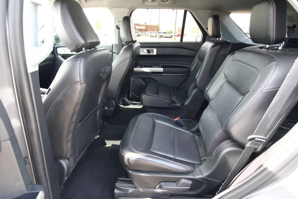 Used 2022 Gray Ford Limited image 7