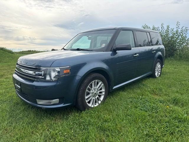 Used 2019 Blue Ford SEL image 2