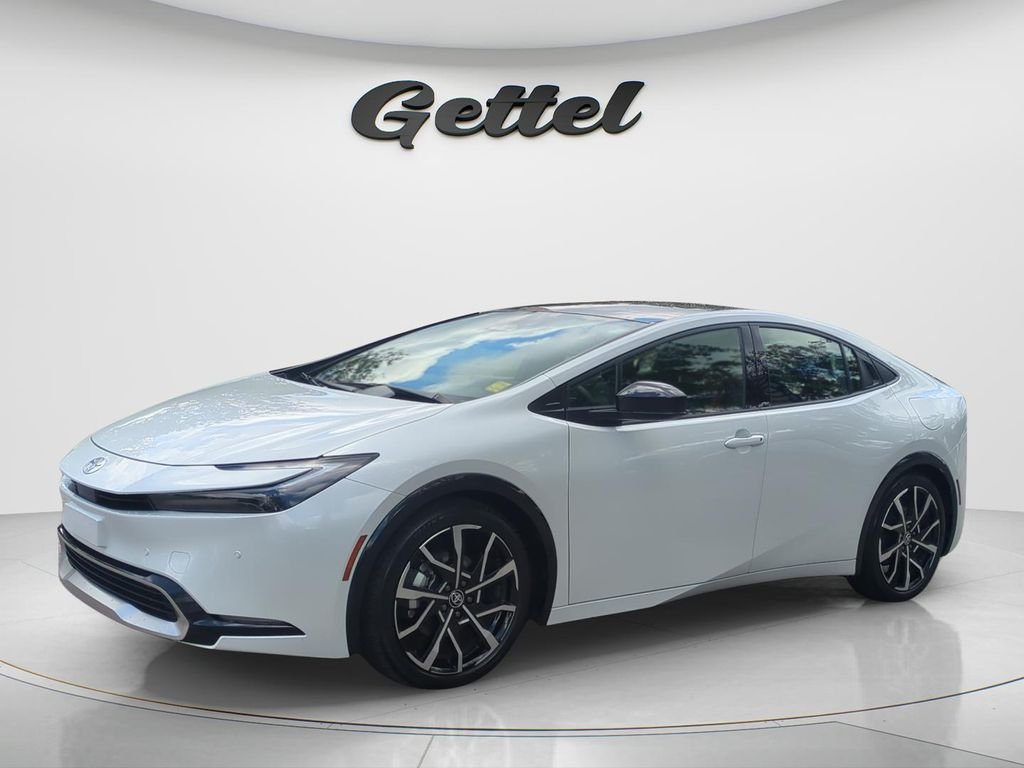 2024 Toyota Prius Prime XSE's photo
