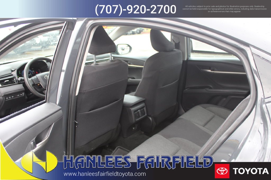 Certified Used 2025  Toyota LE image 15