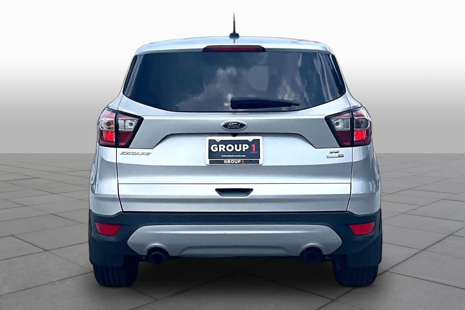 Used 2017 Ingot Silver Metallic Ford SE image 5