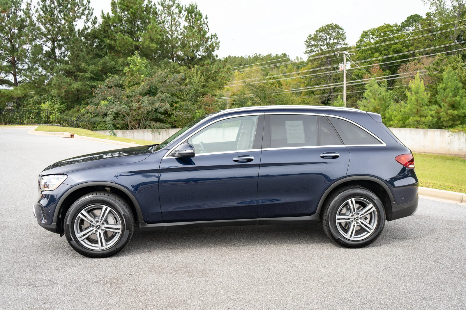 Used 2021  Mercedes-Benz GLC 300 image 5
