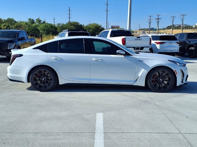 Used 2024 White Cadillac V-Series image 8