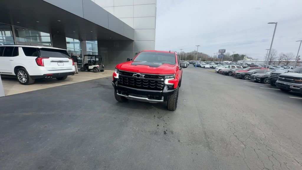 Used 2025 Red Chevrolet ZR2 image 5