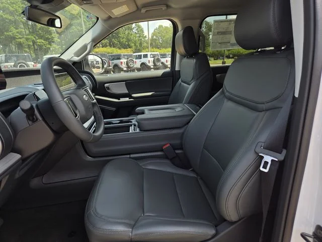 New 2026 Oxford White Ford Active image 43