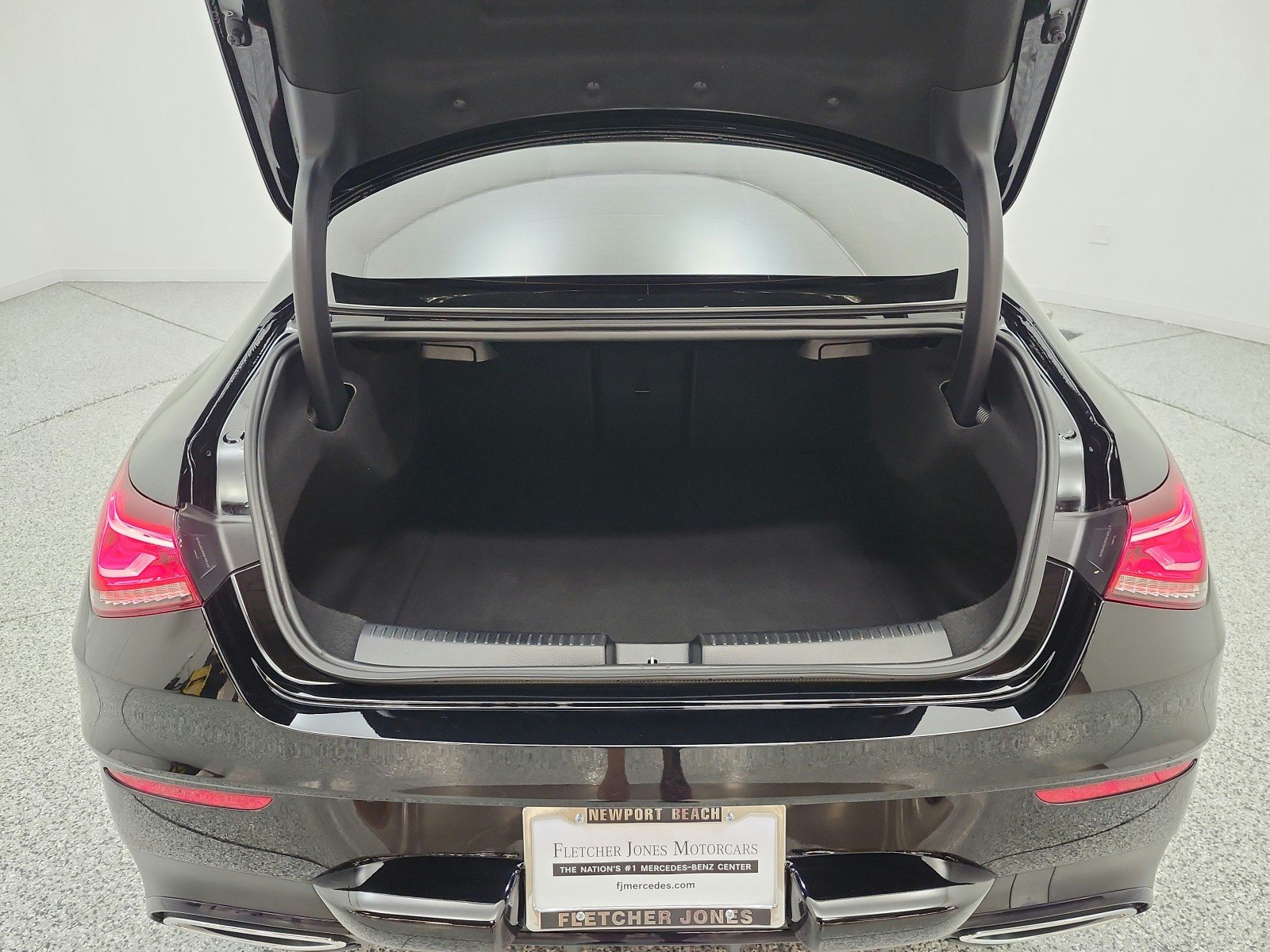 Used 2022 Night Black Mercedes-Benz CLA 250 image 19