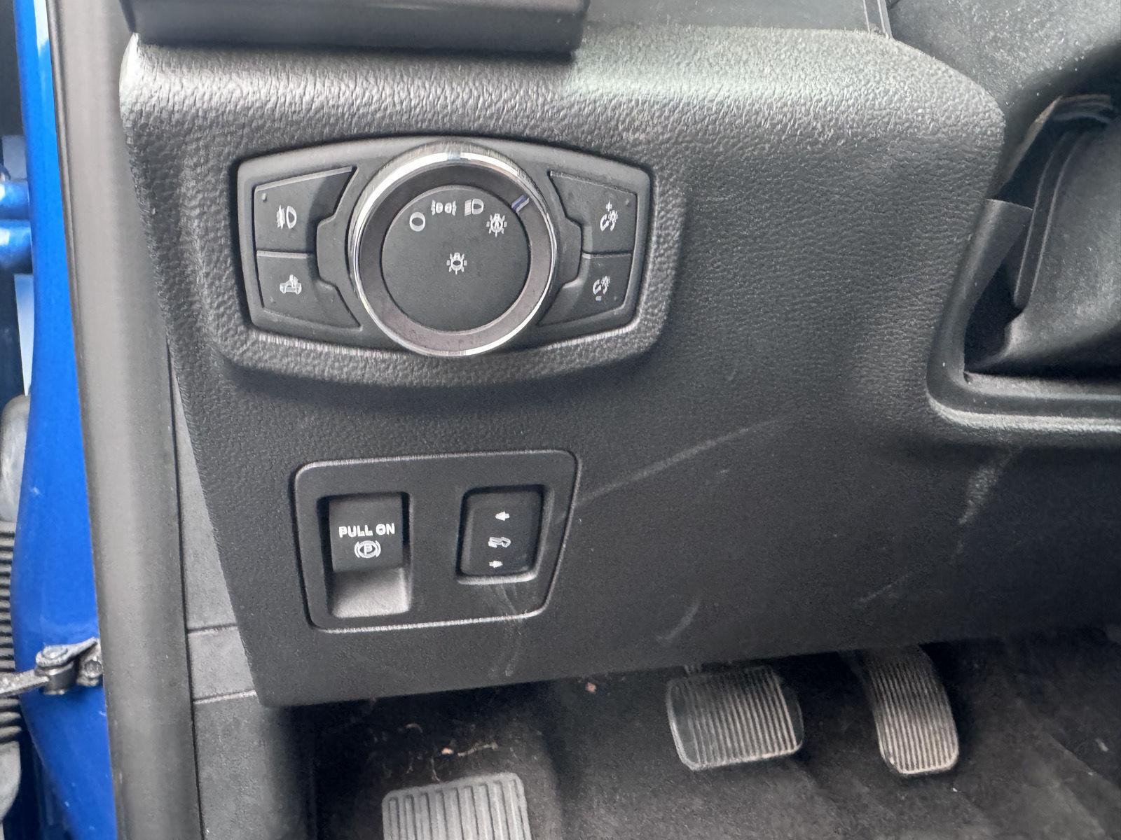 Used 2019 Velocity Blue Ford XLT image 15