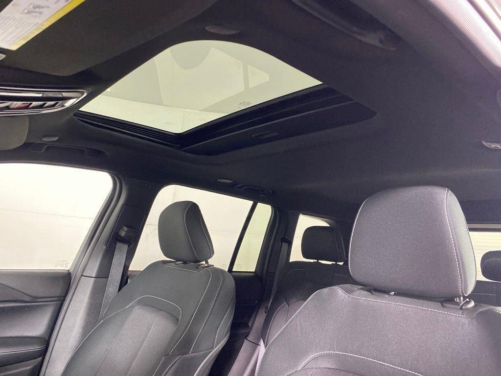 2025 Jeep Grand Cherokee Laredo - Photo 15