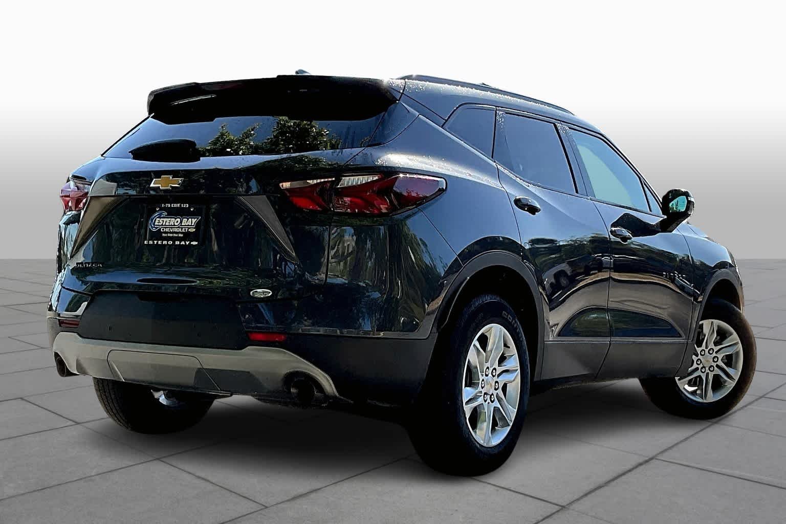 Used 2022 Iron Gray Metallic Chevrolet LT image 13