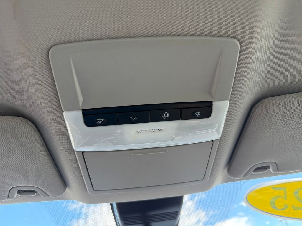 Used 2025 Black Nissan 2.5 SR image 30