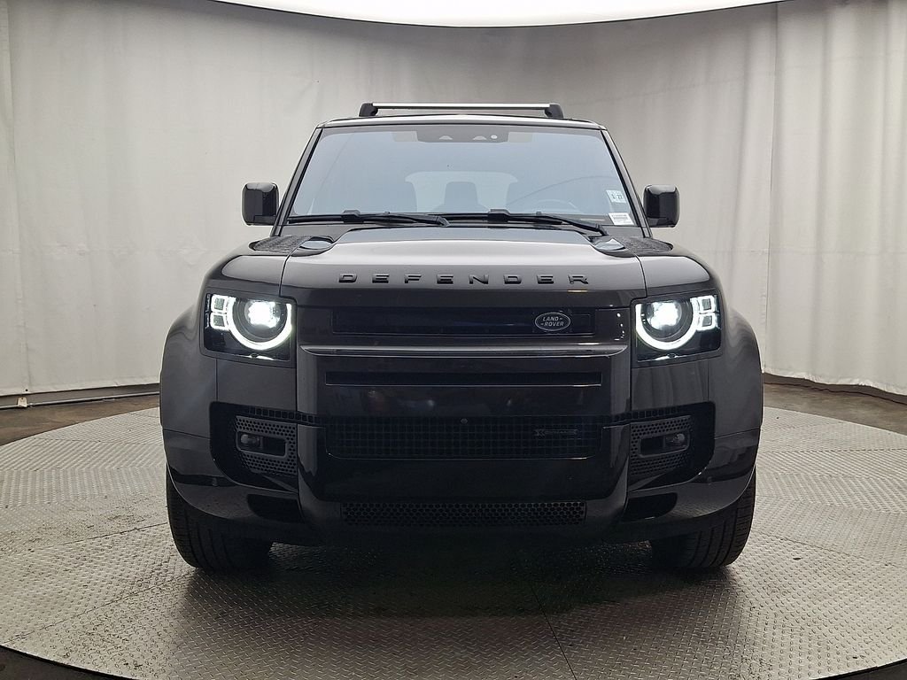 Certified Used 2022 Carpathian Grey Premium Metallic Land Rover X-Dynamic SE image 2