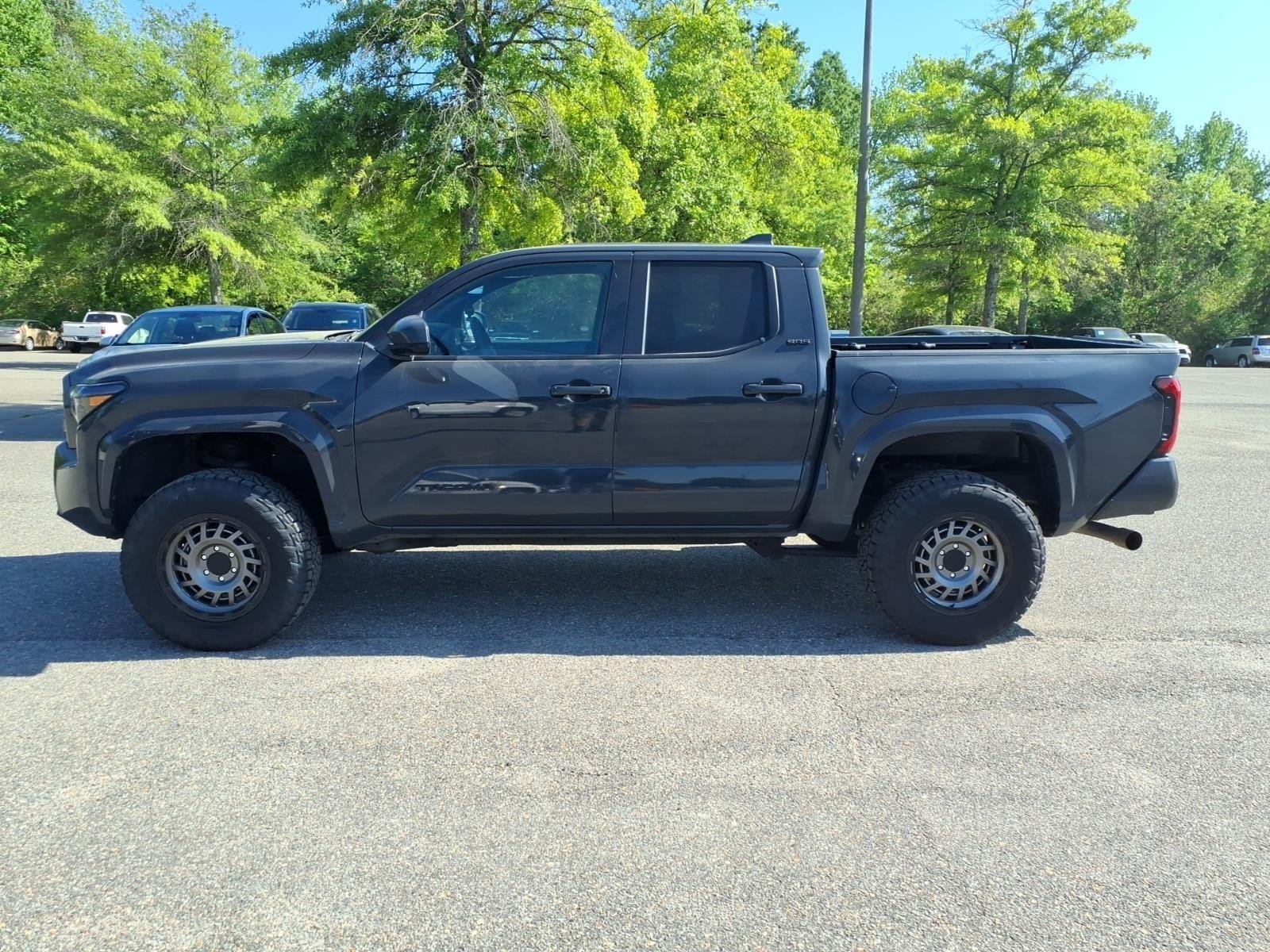 Used 2024 Underground Toyota SR5 image 9
