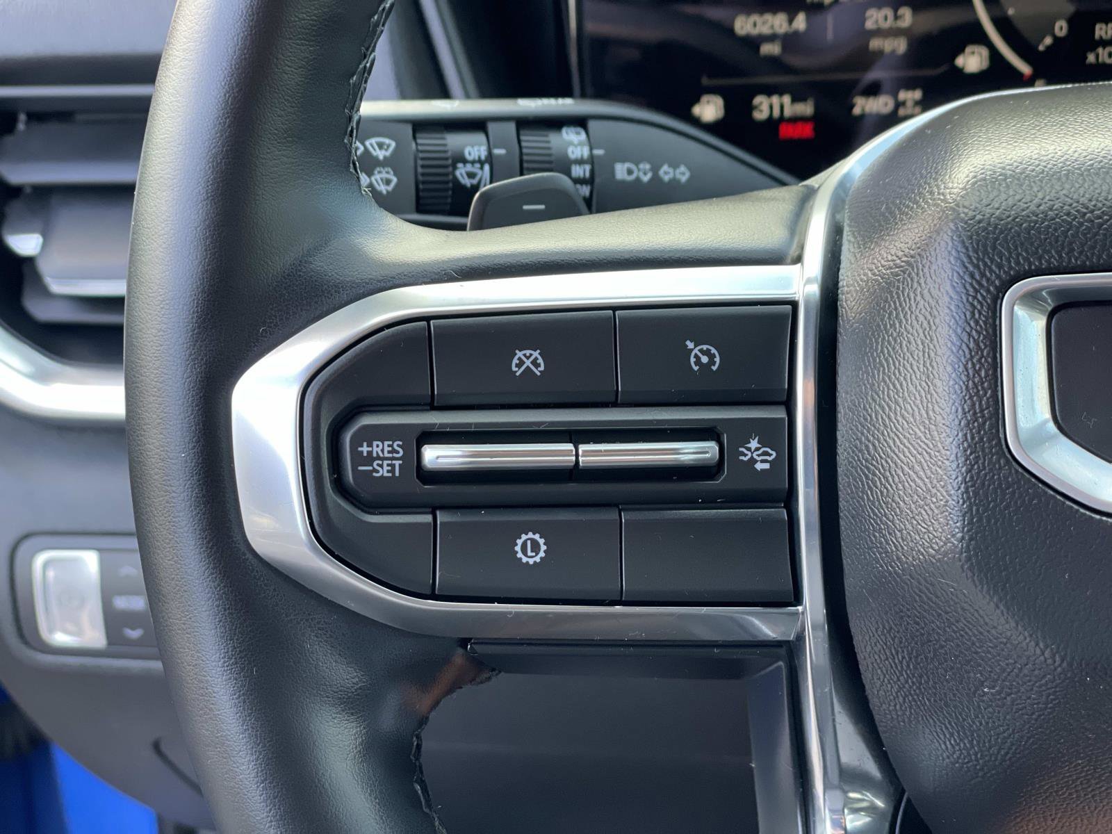 Used 2025 Rapids Metallic GMC Elevation image 11
