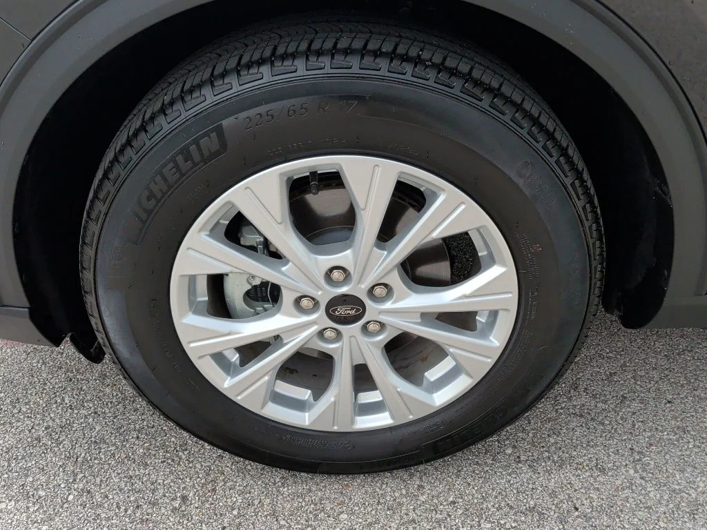 Used 2025 Black Ford Active image 38