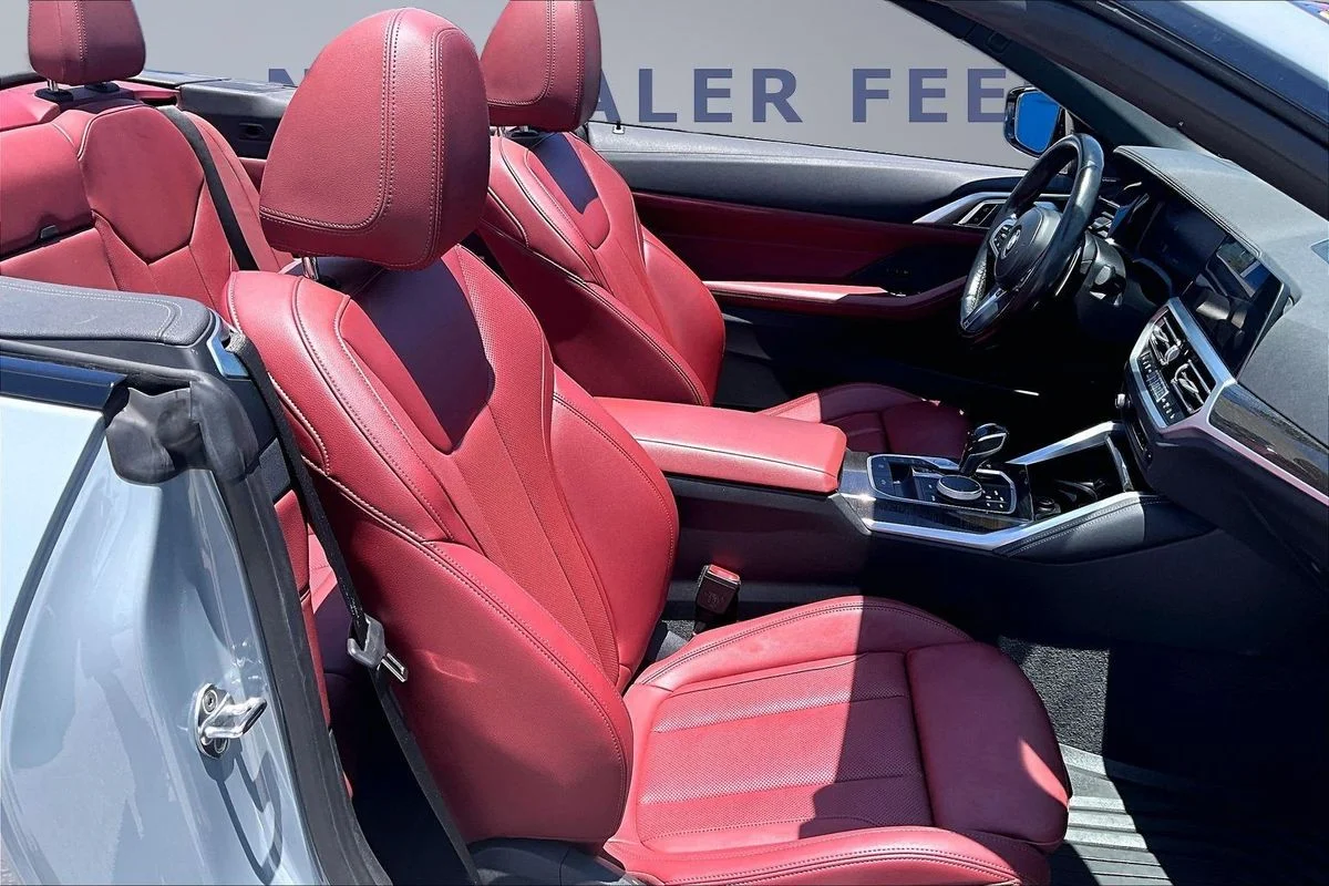 Used 2022  BMW xDrive image 28