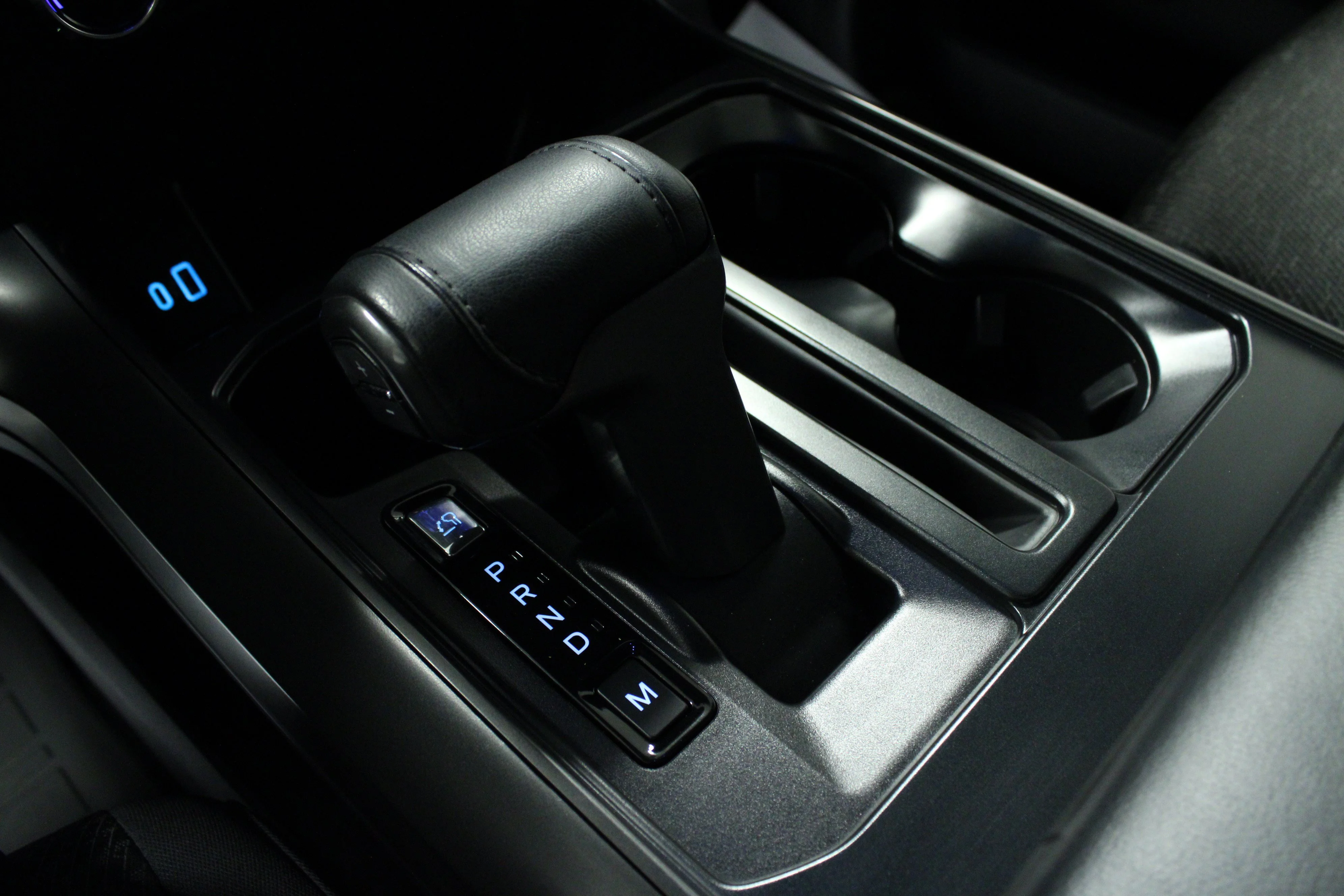 Used 2024 Agate Black Metallic Ford XLT image 23