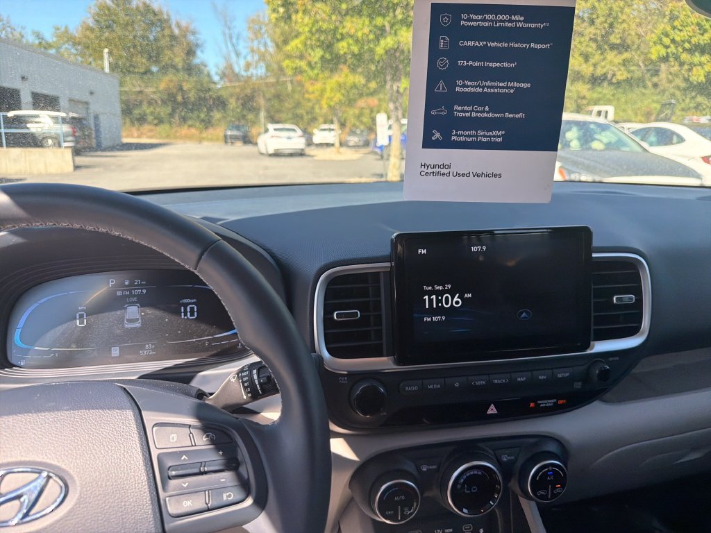 Used 2025 White Hyundai Limited image 21
