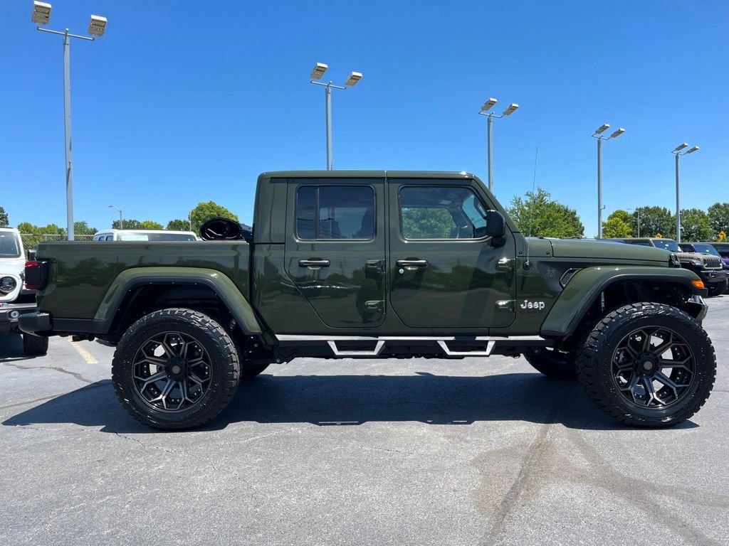 Used 2021 Green Clearcoat Jeep Overland image 52