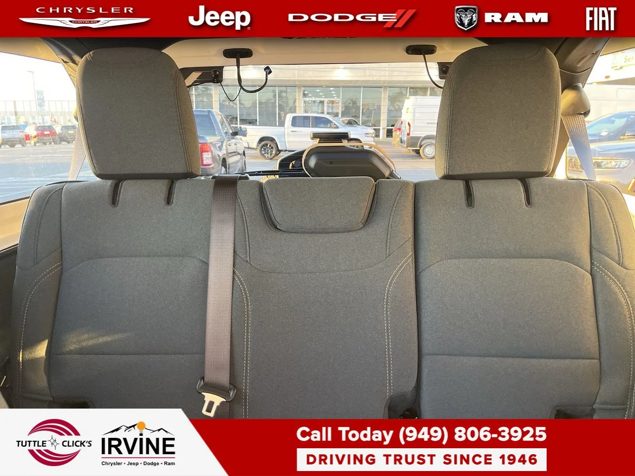 New 2026 Granite Crystal Metallic Clear-Coat Paint Jeep California Edition image 5