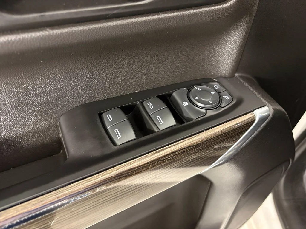 Used 2022 Beige Chevrolet RST image 18