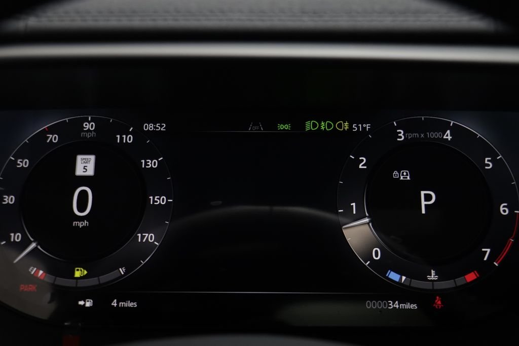 New 2026 Santorini Black LAND ROVER Dynamic SE image 8